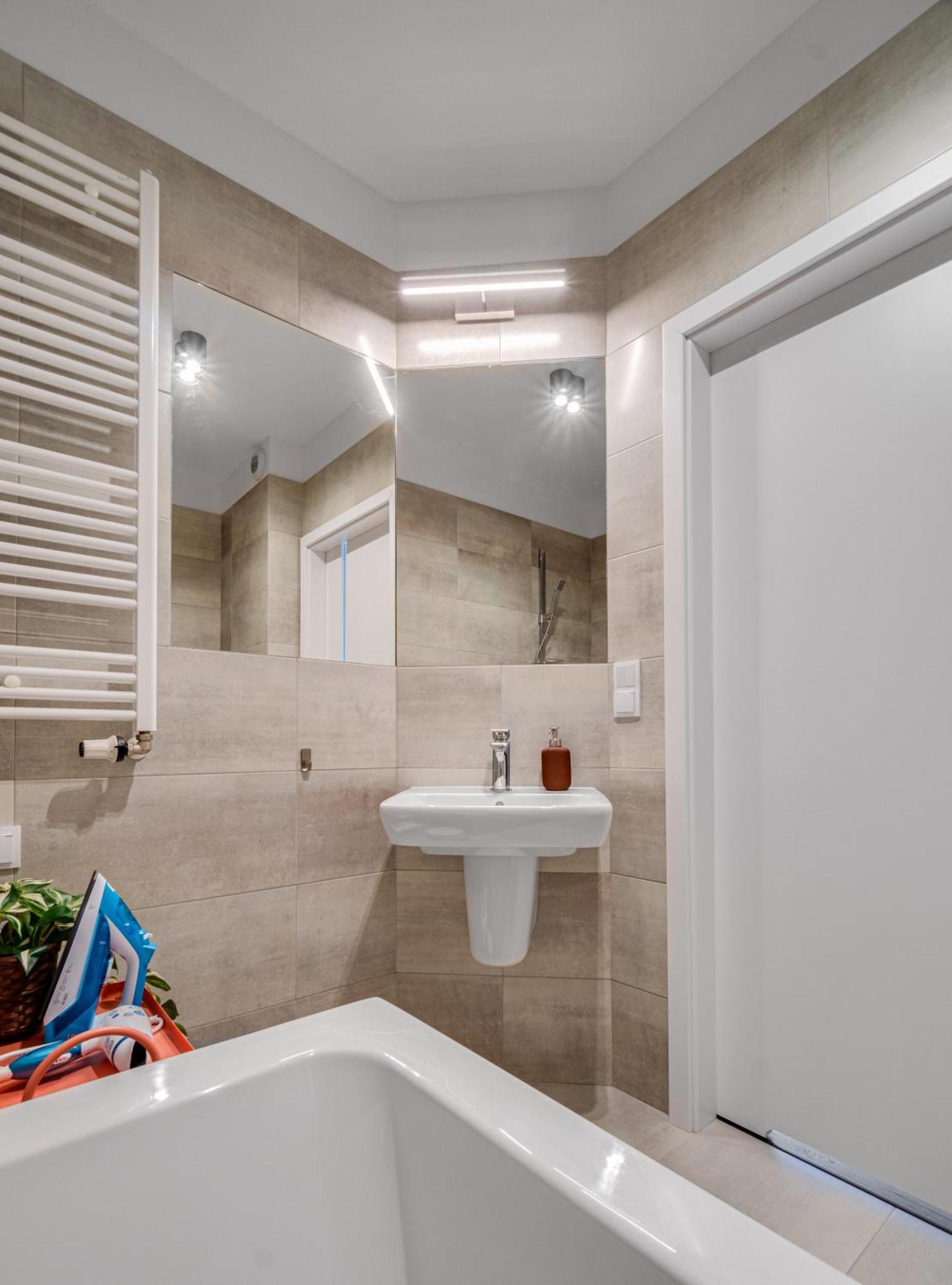 Prime Time Apartament - 24H Check -In - Parking W Cenie Breslavia Exterior foto